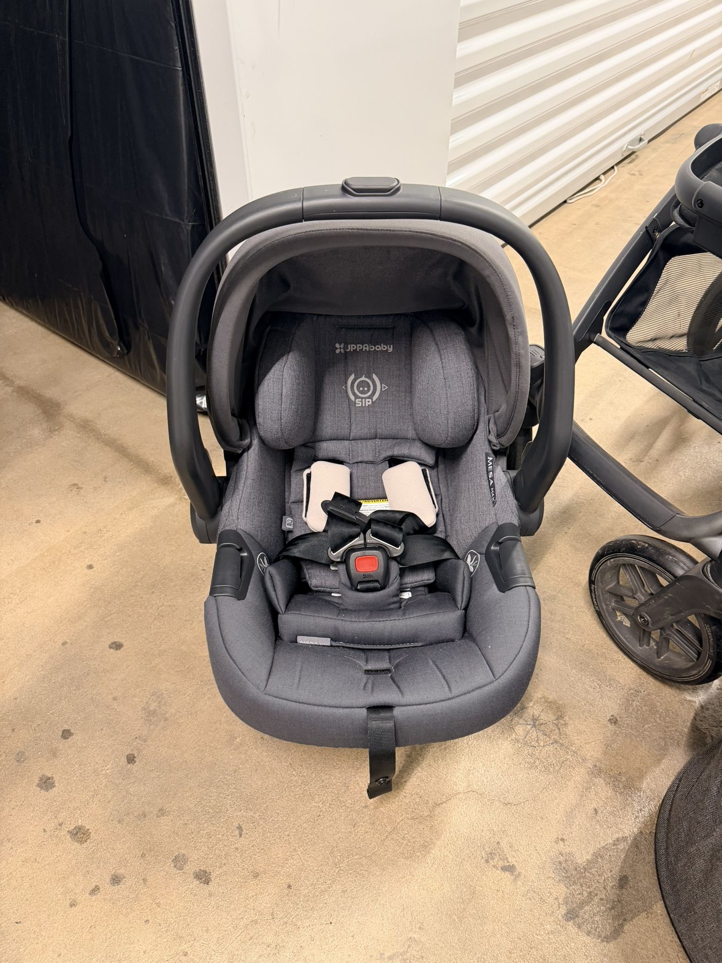 Uppababy Mesa Max Car Seat And Base