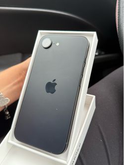 iPhone 16e