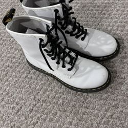White Size 6 Women’s 