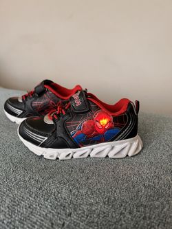 Kids light up spider-man shoes size 10