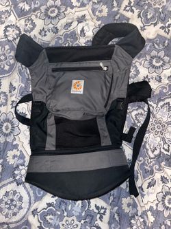 Ergo baby carrier