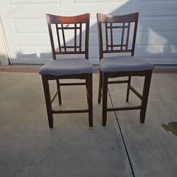 FREE CHAIRS