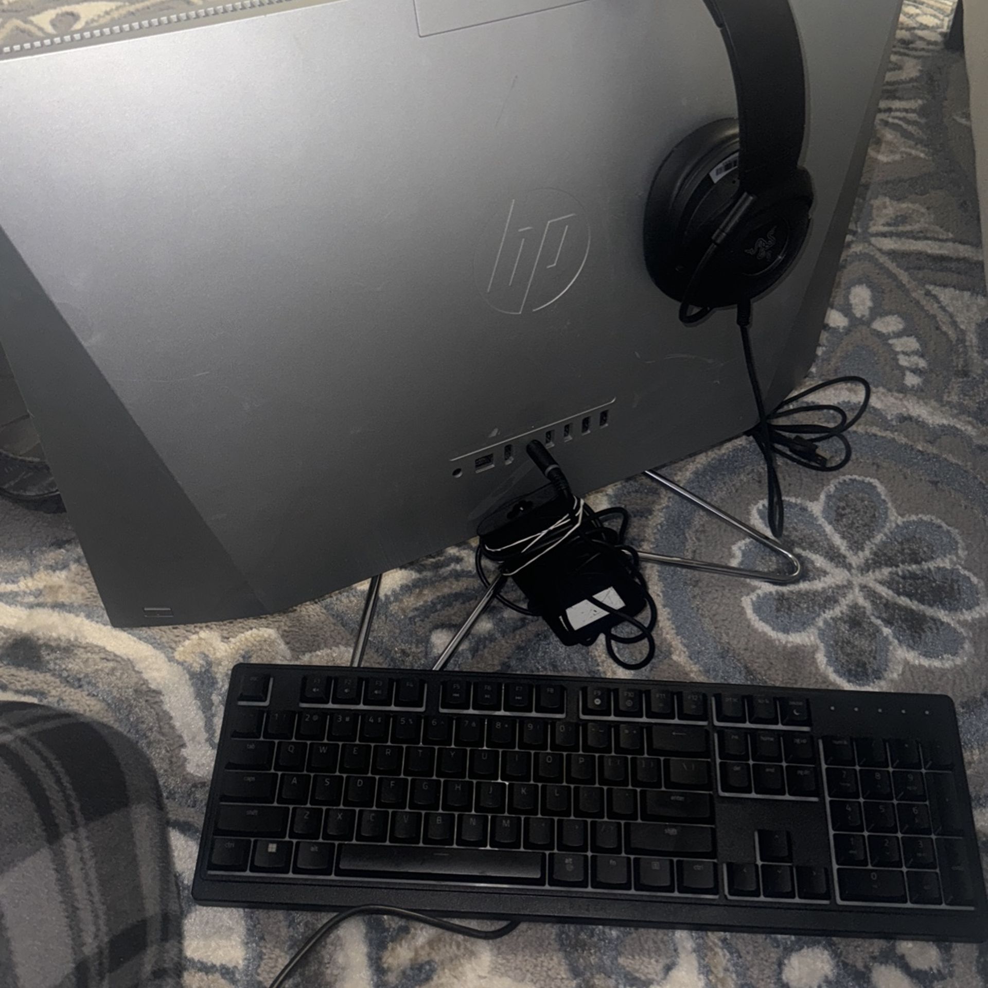 hp All In One 800$ Brand New With Keyboard Mouse