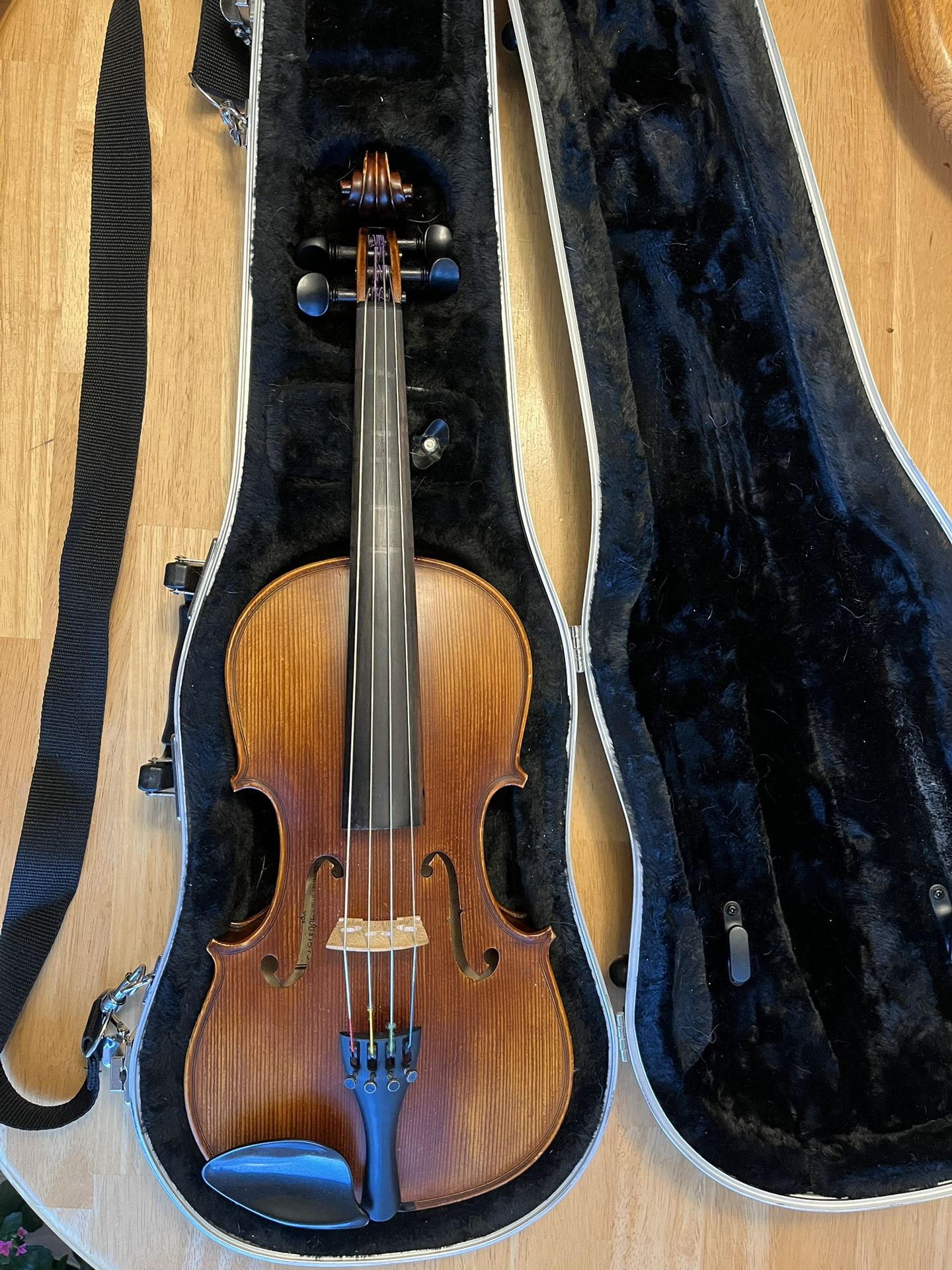 14” Viola Strobel MA-105-14 Viola Outfit with case