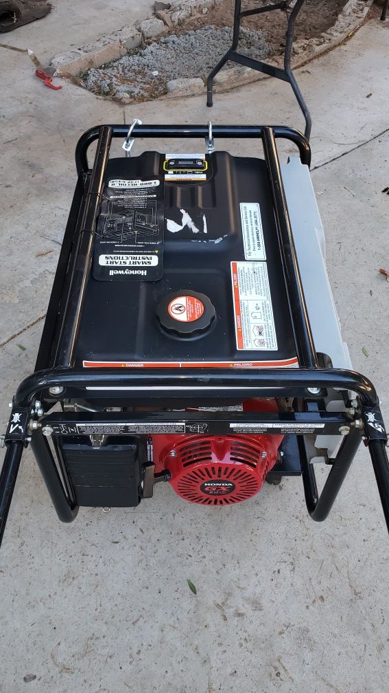 Honeywell HW7000EH -7000 Watt Honda Powered Portable Generator with Electric Start