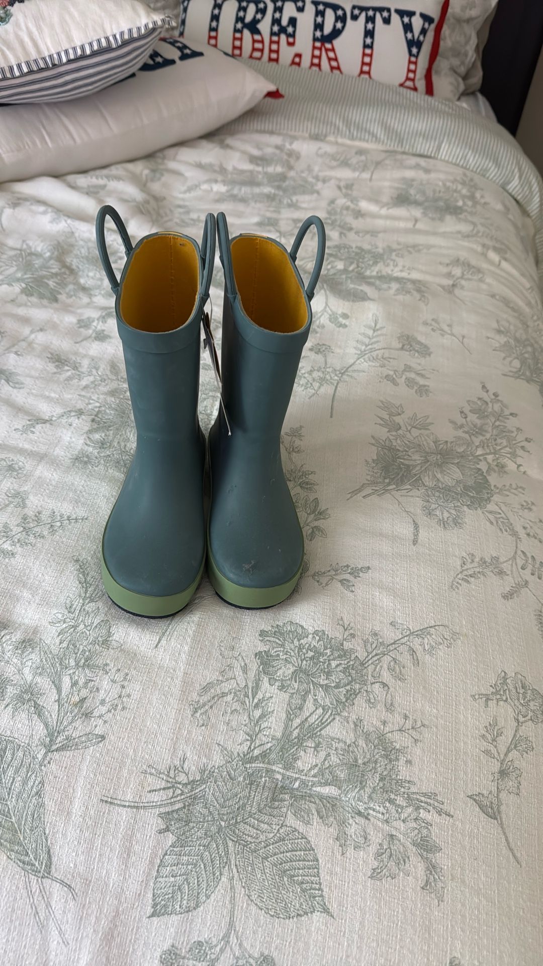 Kids Size 11 Rain Boot