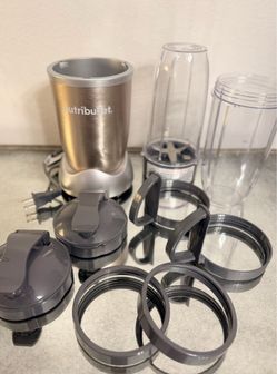 NutriBullet Pro 900 Blender w/ Extra Cups & Accessories