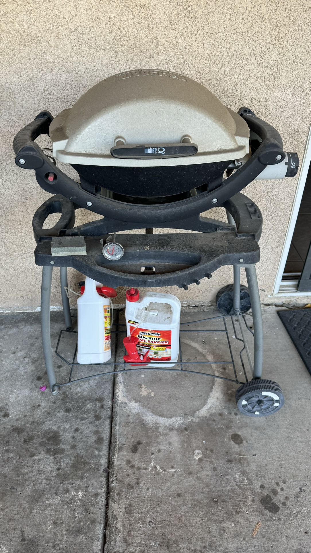 Weber Grill With Stand