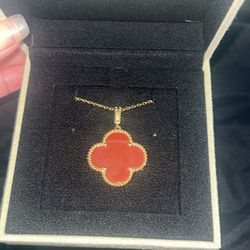 Van Cleef Magic Alhambra long necklace, 1 motif