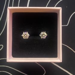 Diamond Earrings *Magnetic*