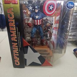 Diamond Select Marvel CAPTAIN AMERICA Disney Store Exclusive 
