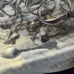 9.2 Oz Of Silver & 4.07g Of 14k Gold 