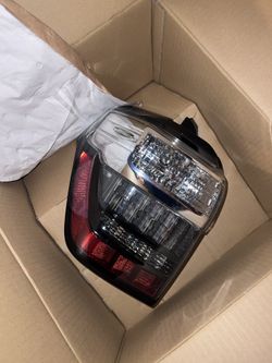 Toyota 4Runner  Tail Light 