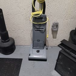 Vacuum Cleaner (Industrial Vacuum Used By Hotels)Advance By Nilfisk