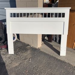 🥰QUEEN SIZE BEDROOM SET: WHITE COLOR BED HEADBOARD, METAL RAIL FRAME, DRESSER, MIRROR 🥰