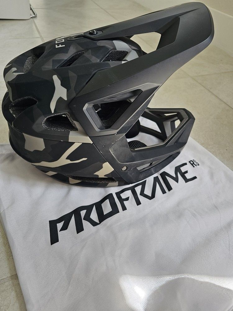 FOX Proframe RS DH Helmet