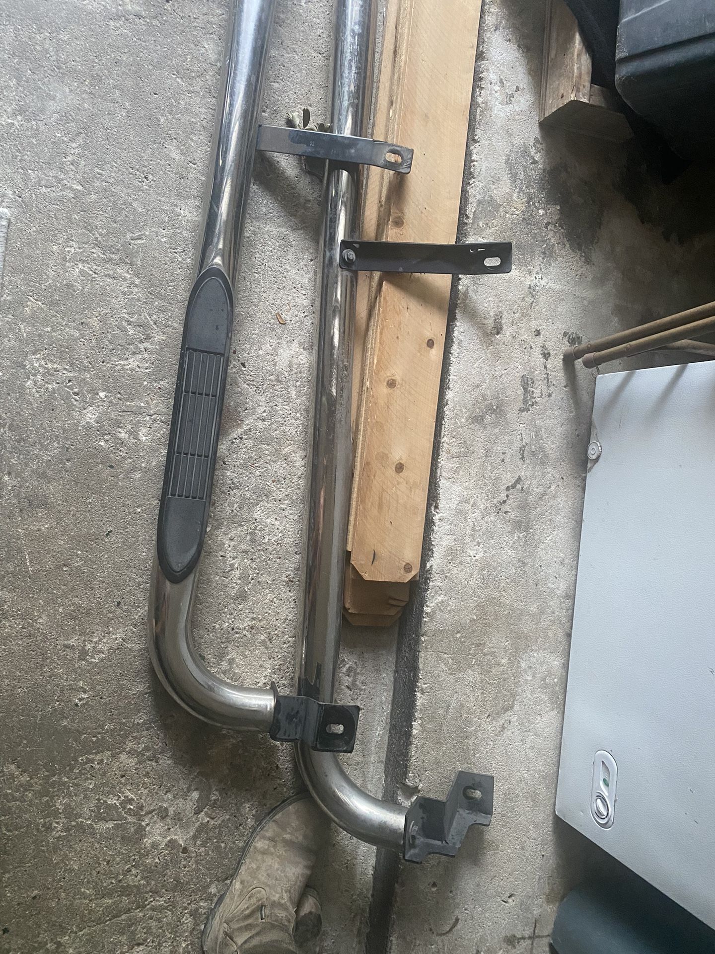 Chrome Side Rails Chrome SIDE RAILS for Chevy/GMC for Sale in Houston, TX - OfferUp
