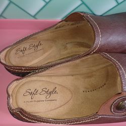 Women's Size 8.5 " Hush Puppies ", Slip On Shoes