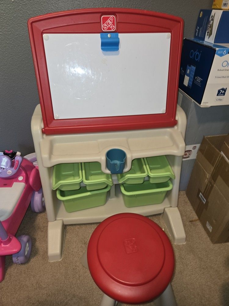 Step 2 Kids Easel