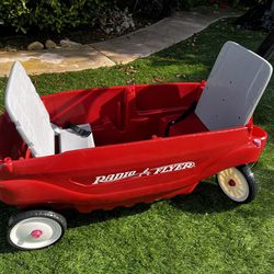 Kids Wagon In Great Condition By Radio flyer make An Offer 