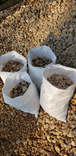 Bags of 1-3 in River Rock