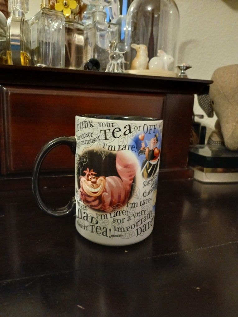 Disney Alice And Wonderland Cup