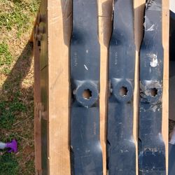 John Deere GX21380 Riding Mower Blades