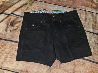 Women's shorts size 6