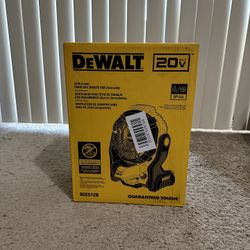 DEWALT 20V MAX Jobsite Fan with Battery and Charger