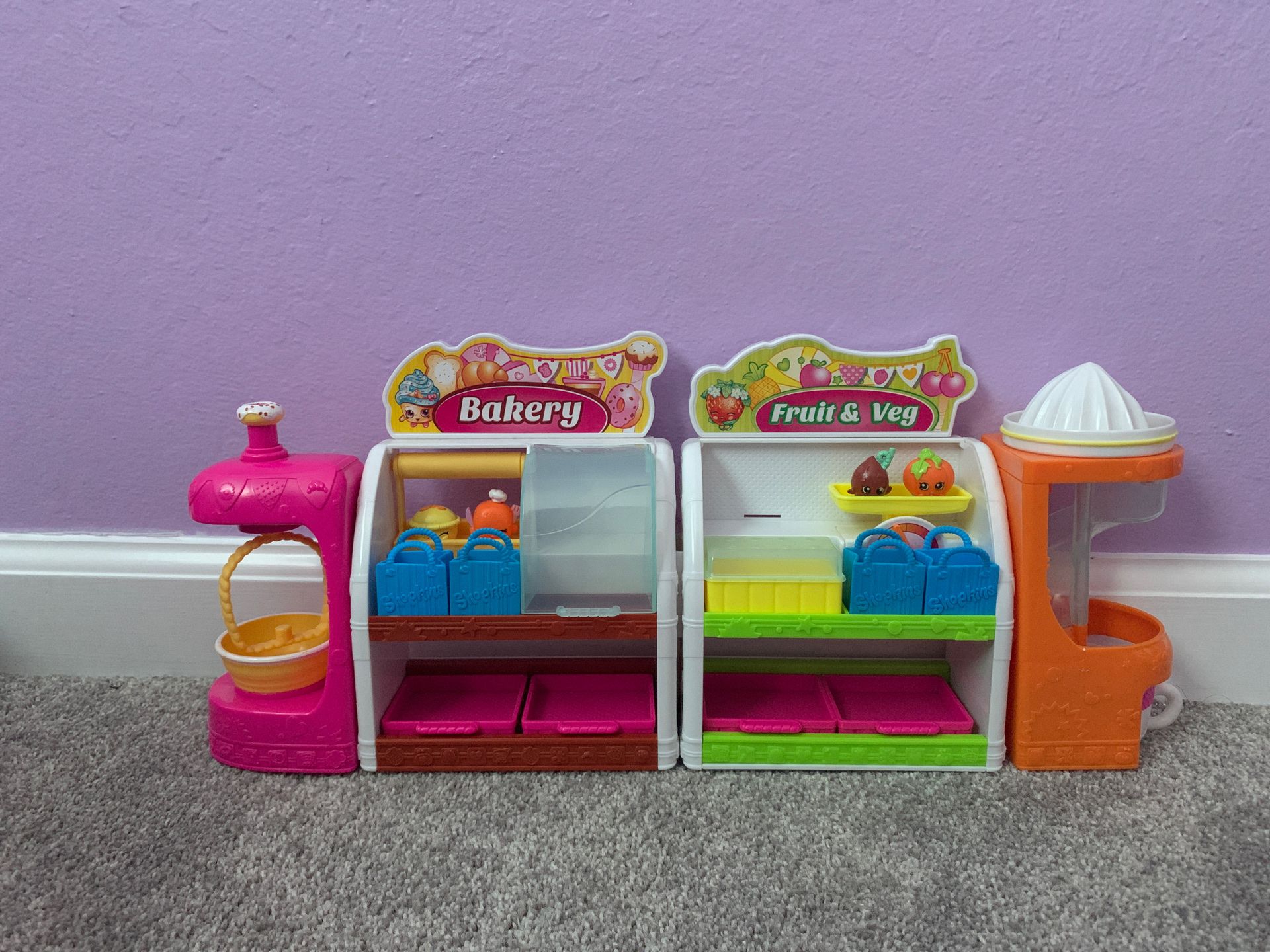 Shopkins season 1 fruit and veggie set and bakery set