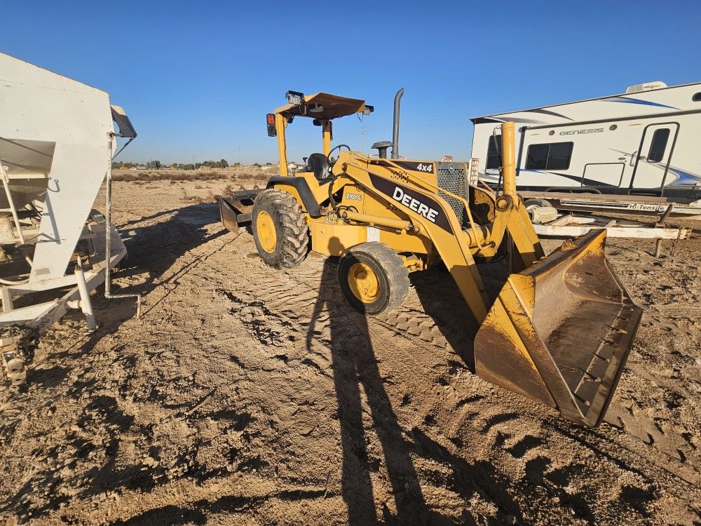 John Deere 210le