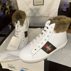 Gucci Kids Ace High-Top Sneakers (NWT w/Faux Fur Trim - White Leather, Bee Embroidery