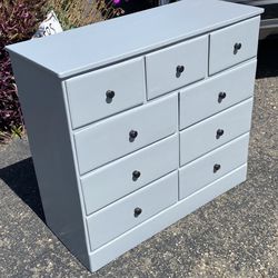 Dresser light gray small 9 drawers