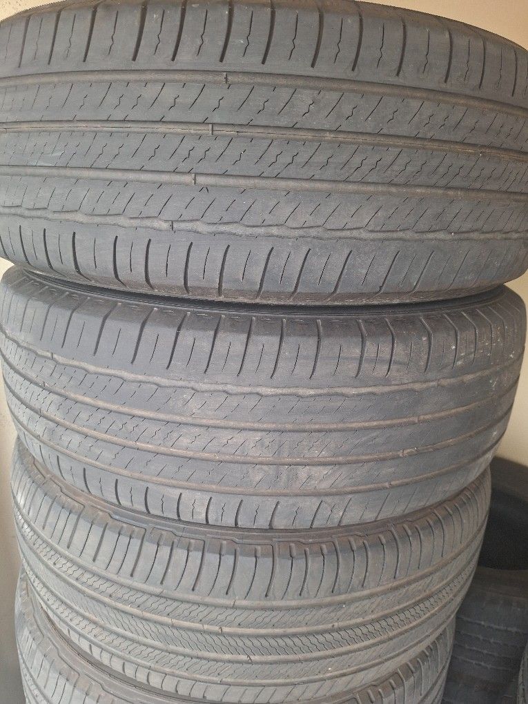 4 Tires Good Condition #235/65/18