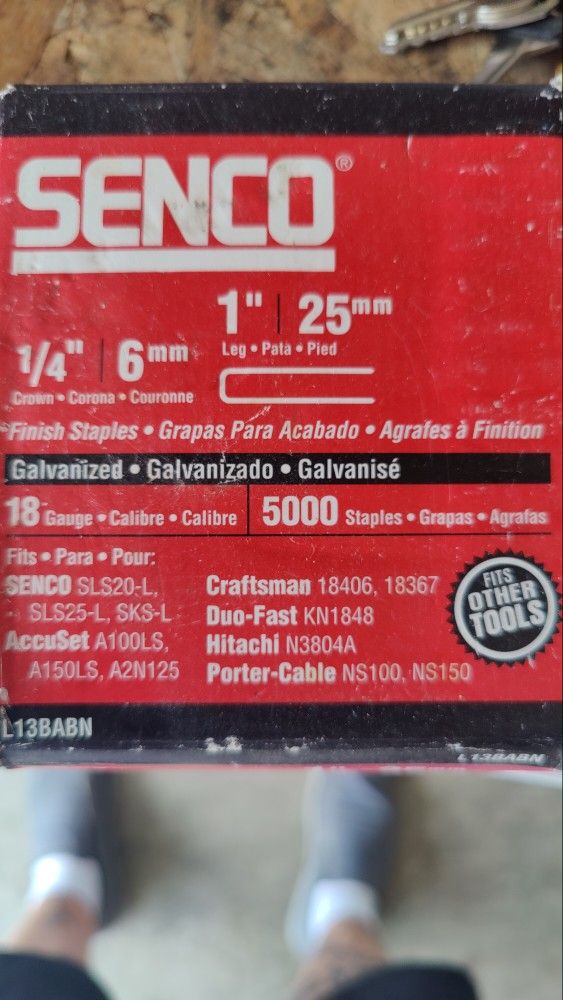 Senco Staples 
