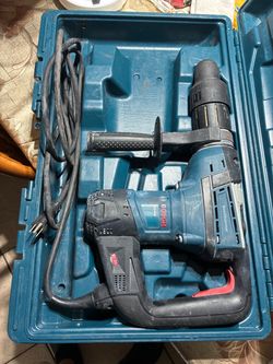 Bosch RH540M 12 Amp 1-9/16-inch SDS-max Combination Rotary Hammer Drill