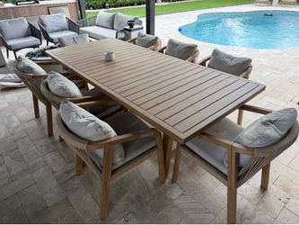 Outdoor Wood Table & 8 chairs