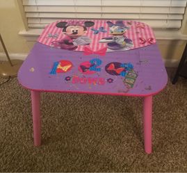 Minnie and Daisy Kids Table