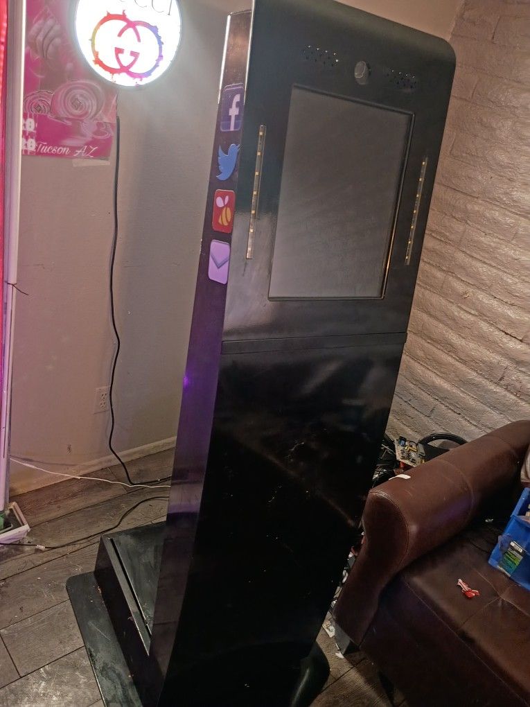 Photobooth Kiosk Machine 