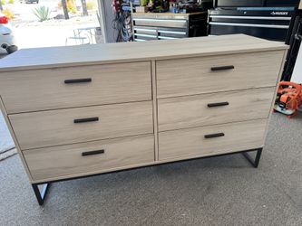 Entire Bedroom set! Twin Bedroom Set - bed, dresser & 2 cubed storages