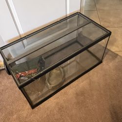 Zoomed Snake Tank 40 gallon (See Description)