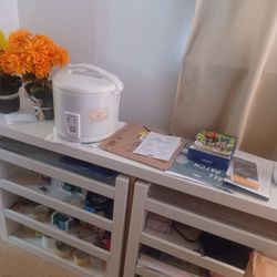White Shelf Bedframe 