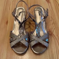 Fioni Gold Glitter Strappy Wedge Heels Women's Size 6.5