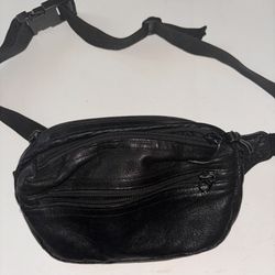 Eddie Bauer Black Soft Leather Fanny Belt Bag