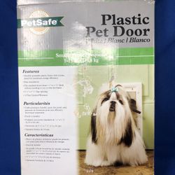 PetSafe Plastic Pet Door - Small Dog Size, New (Open Box)
