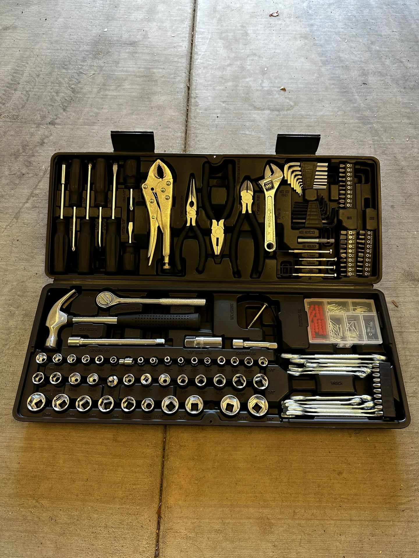 Tool Set With Case