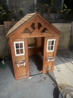 Wood play house