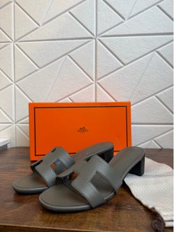 Oasis Heel Sandals Gray – New