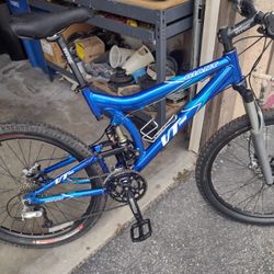 Giant VT2 full Suspension Mountain Bike