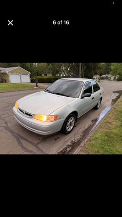 2000 Toyota Corolla